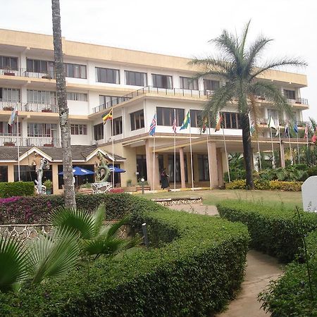Lake View Resort Hotel Mbarara Bagian luar foto