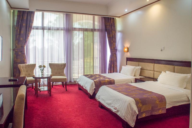 Lake View Resort Hotel Mbarara Bagian luar foto