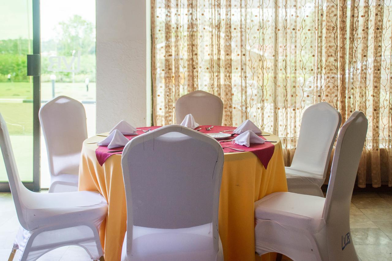 Lake View Resort Hotel Mbarara Bagian luar foto